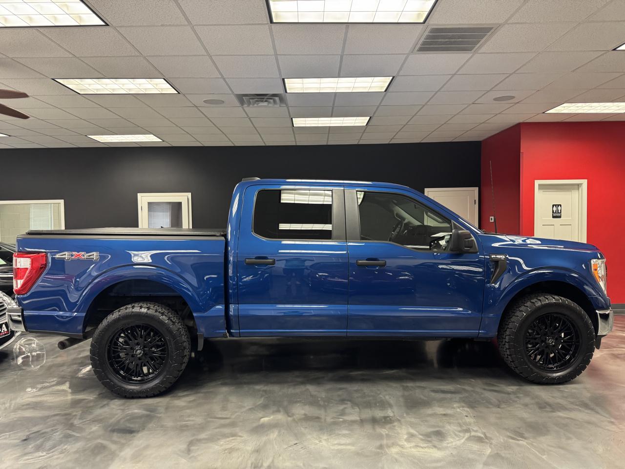 Ford F-150 XL 4WD SuperCrew 5.5' Box 2022