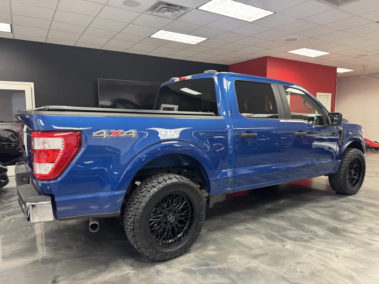 Ford F-150 XL 4WD SuperCrew 5.5' Box 2022
