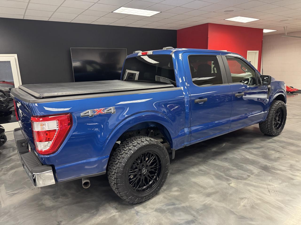 Ford F-150 XL 4WD SuperCrew 5.5' Box 2022