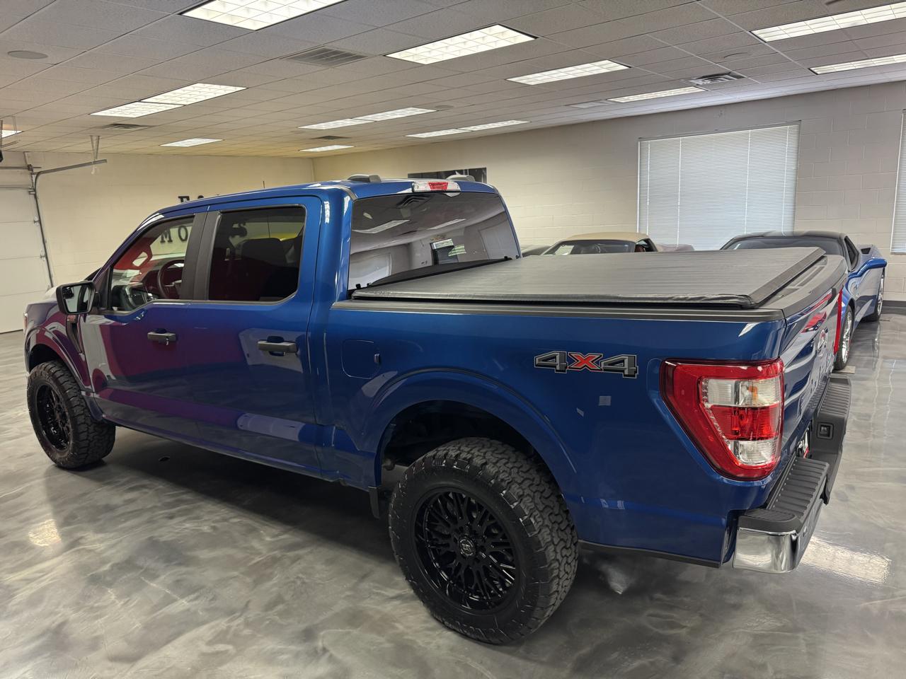 Ford F-150 XL 4WD SuperCrew 5.5' Box 2022