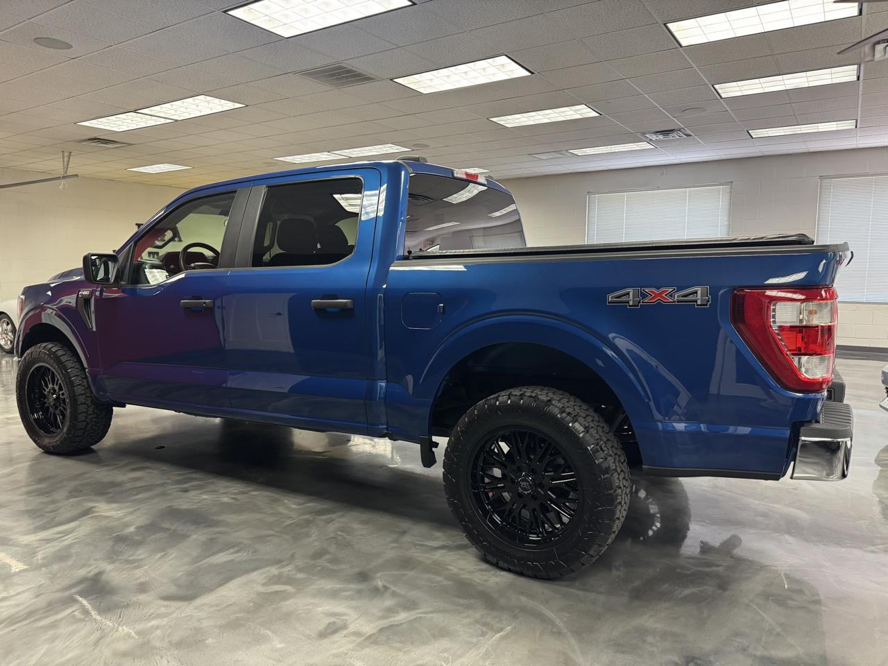 Ford F-150 XL 4WD SuperCrew 5.5' Box 2022