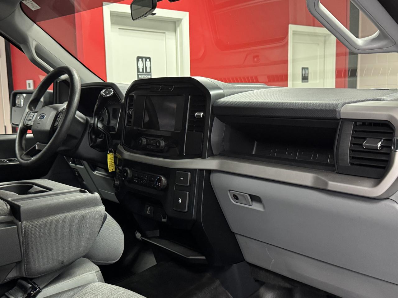 Ford F-150 XL 4WD SuperCrew 5.5' Box 2022