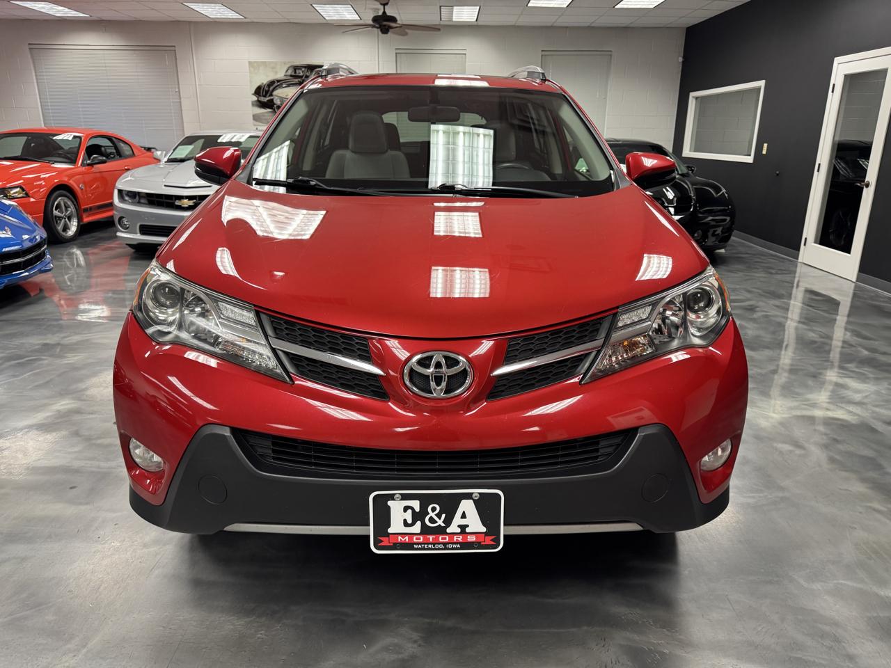 Toyota RAV4 AWD 4dr XLE (Natl) 2015