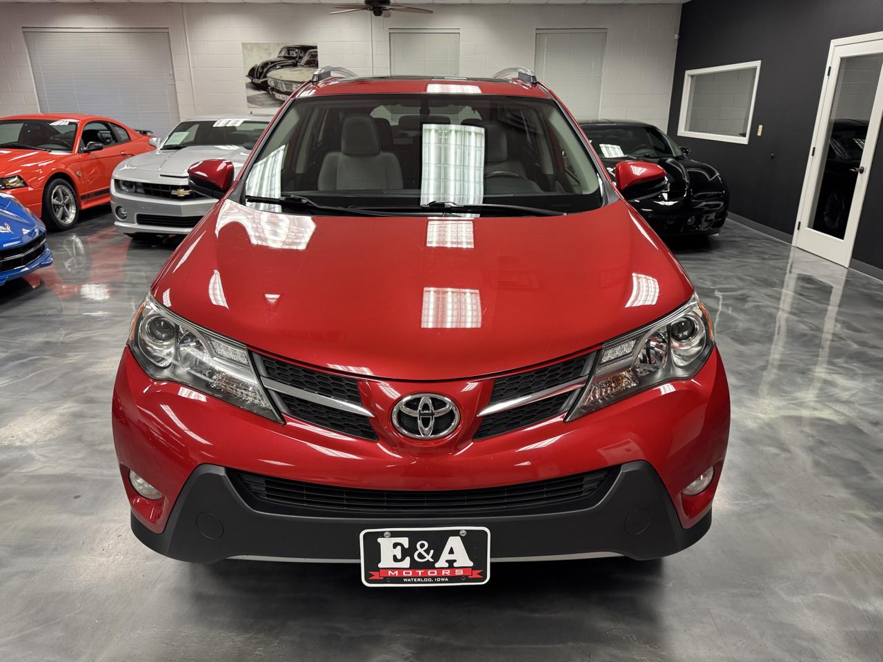Toyota RAV4 AWD 4dr XLE (Natl) 2015