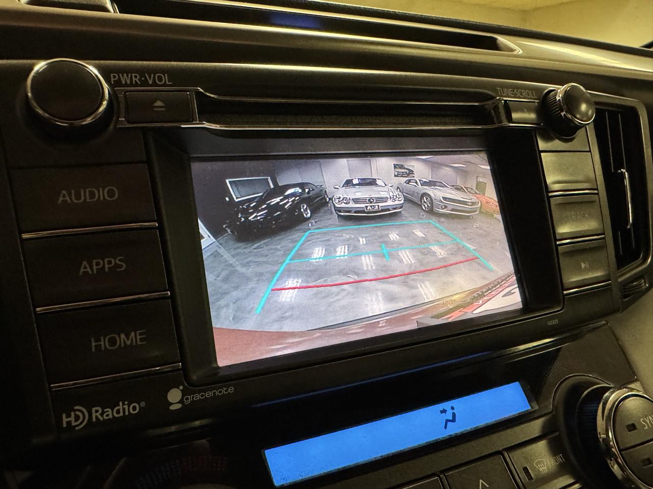 Toyota RAV4 AWD 4dr XLE (Natl) 2015