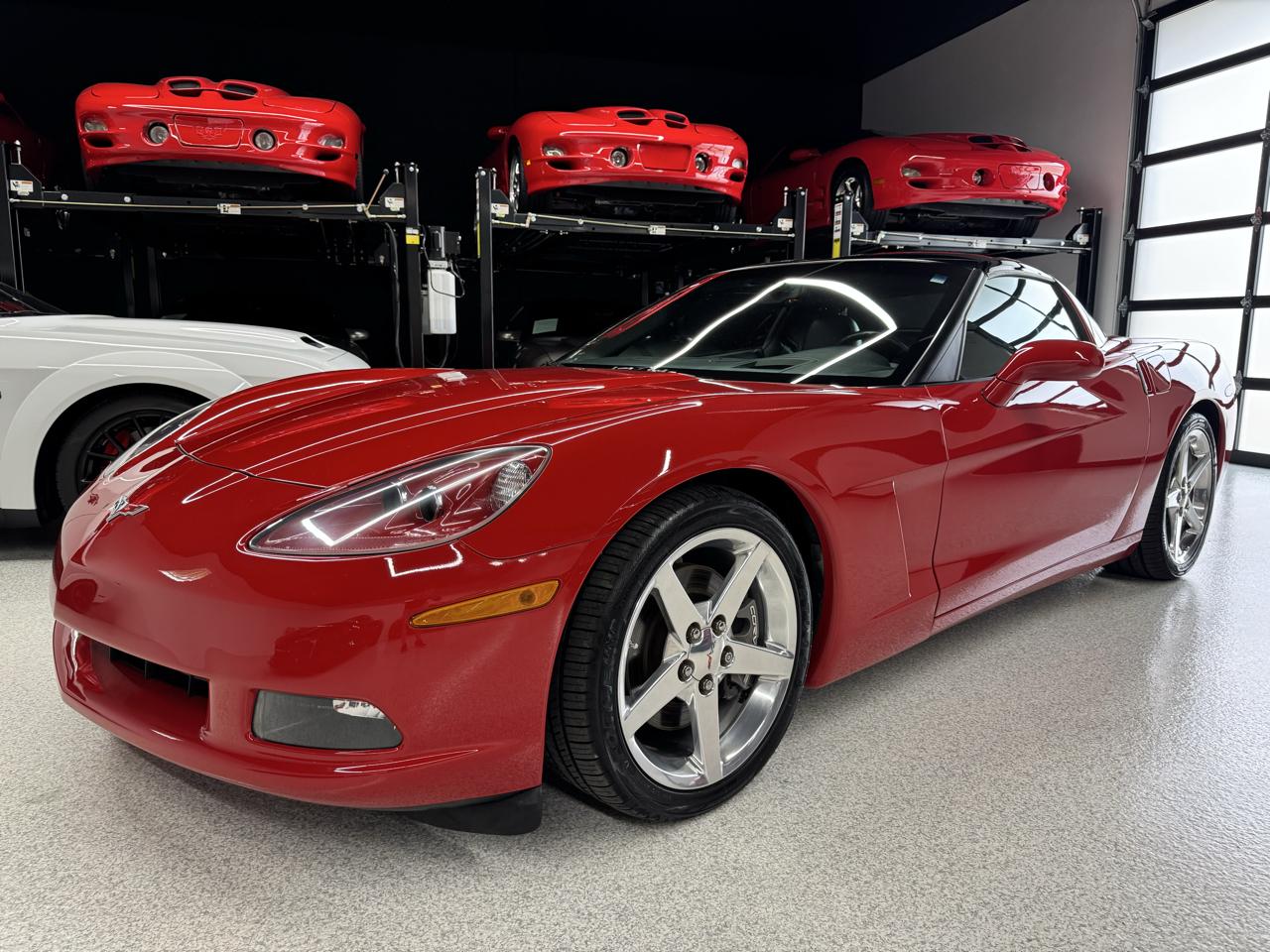 Chevrolet Corvette 2dr Cpe 2005