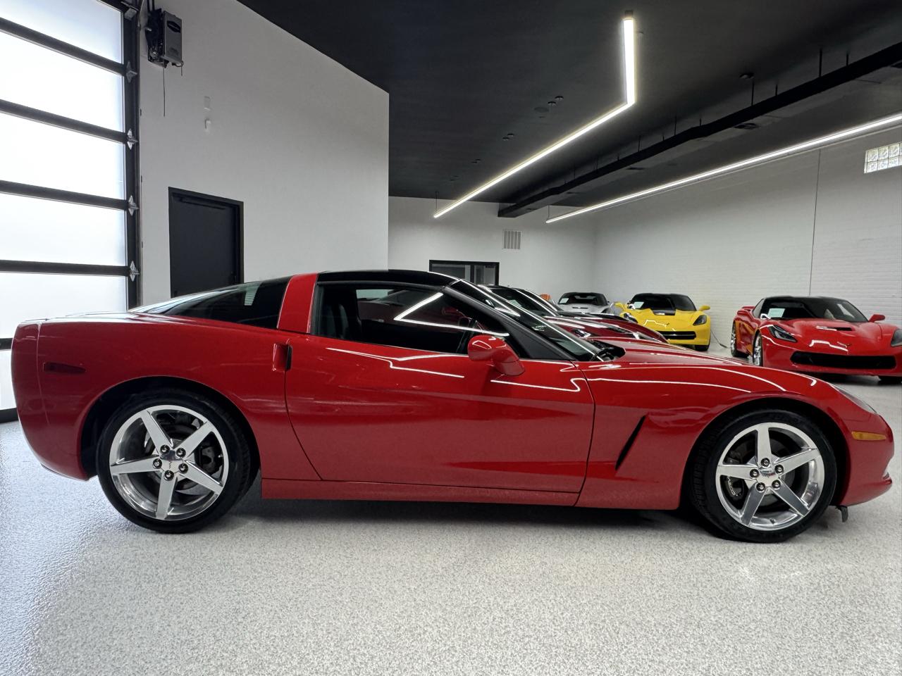 Chevrolet Corvette 2dr Cpe 2005