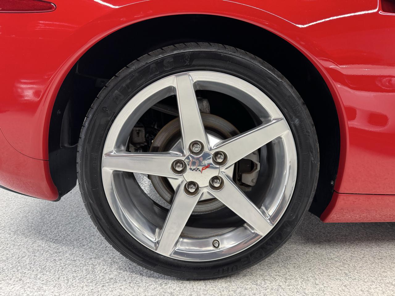 Chevrolet Corvette 2dr Cpe 2005