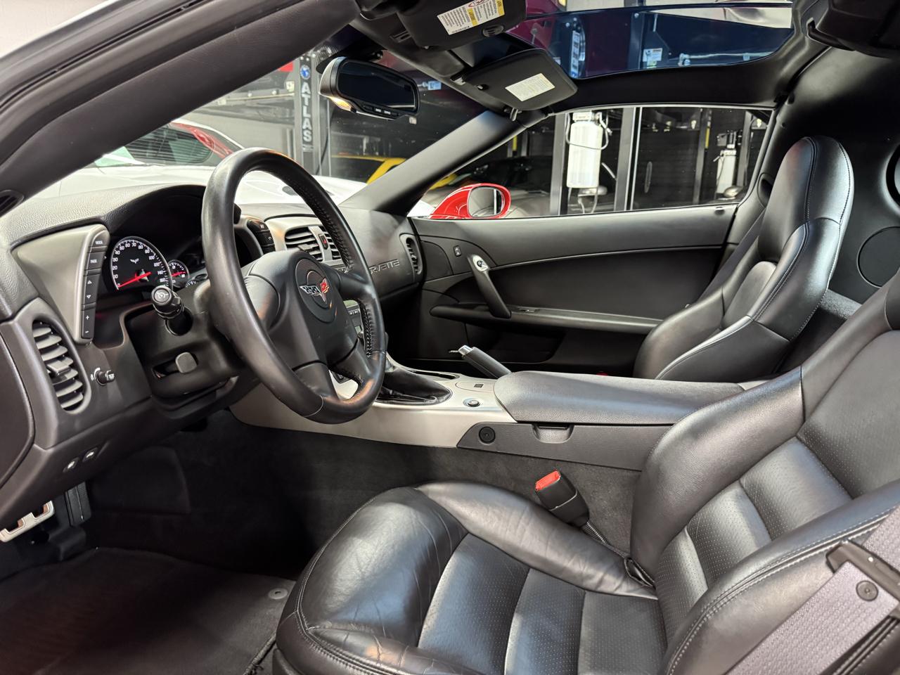 Chevrolet Corvette 2dr Cpe 2005