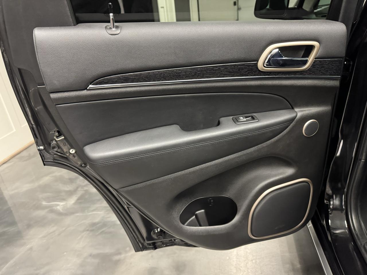 Jeep Grand Cherokee  2015
