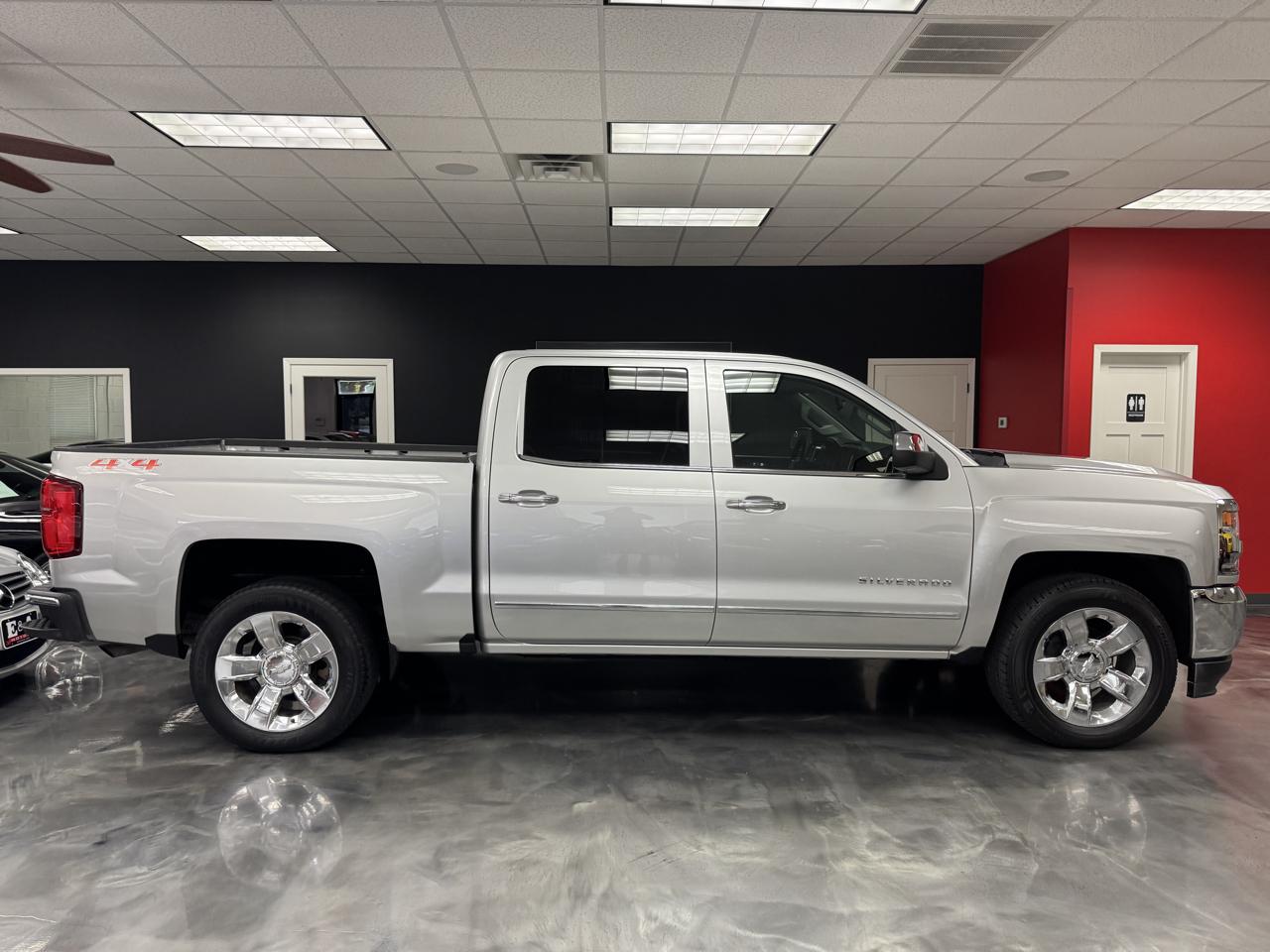 Chevrolet Silverado 1500 4WD Crew Cab 143.5" LTZ 2018
