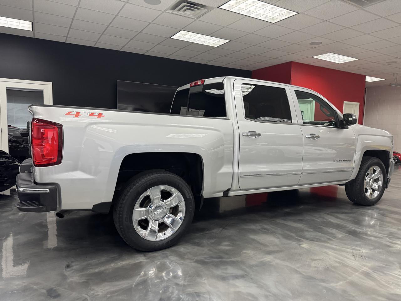 Chevrolet Silverado 1500 4WD Crew Cab 143.5" LTZ 2018