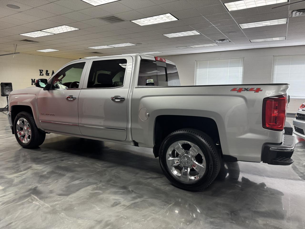 Chevrolet Silverado 1500 4WD Crew Cab 143.5" LTZ 2018