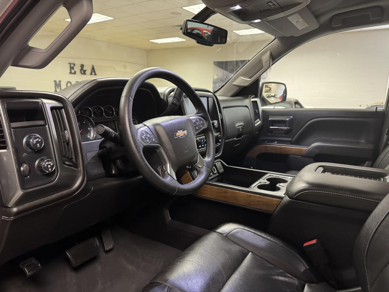 Chevrolet Silverado 1500 4WD Crew Cab 143.5" LTZ 2018