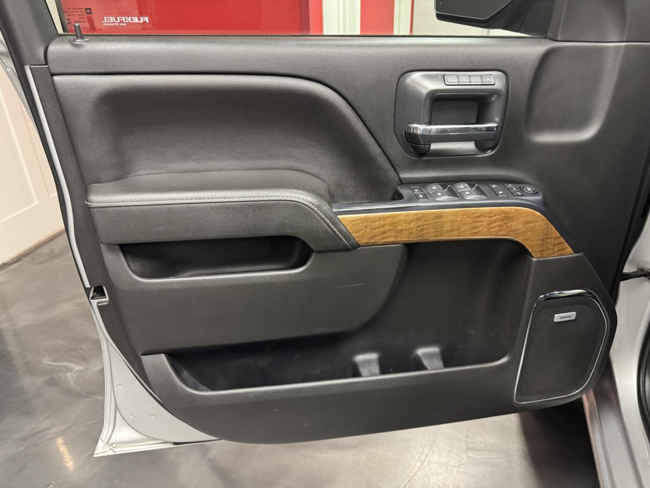 Chevrolet Silverado 1500 4WD Crew Cab 143.5" LTZ 2018