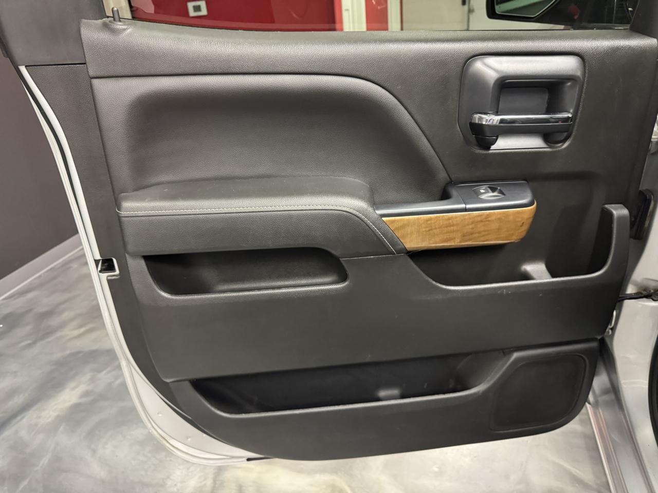 Chevrolet Silverado 1500 4WD Crew Cab 143.5" LTZ 2018