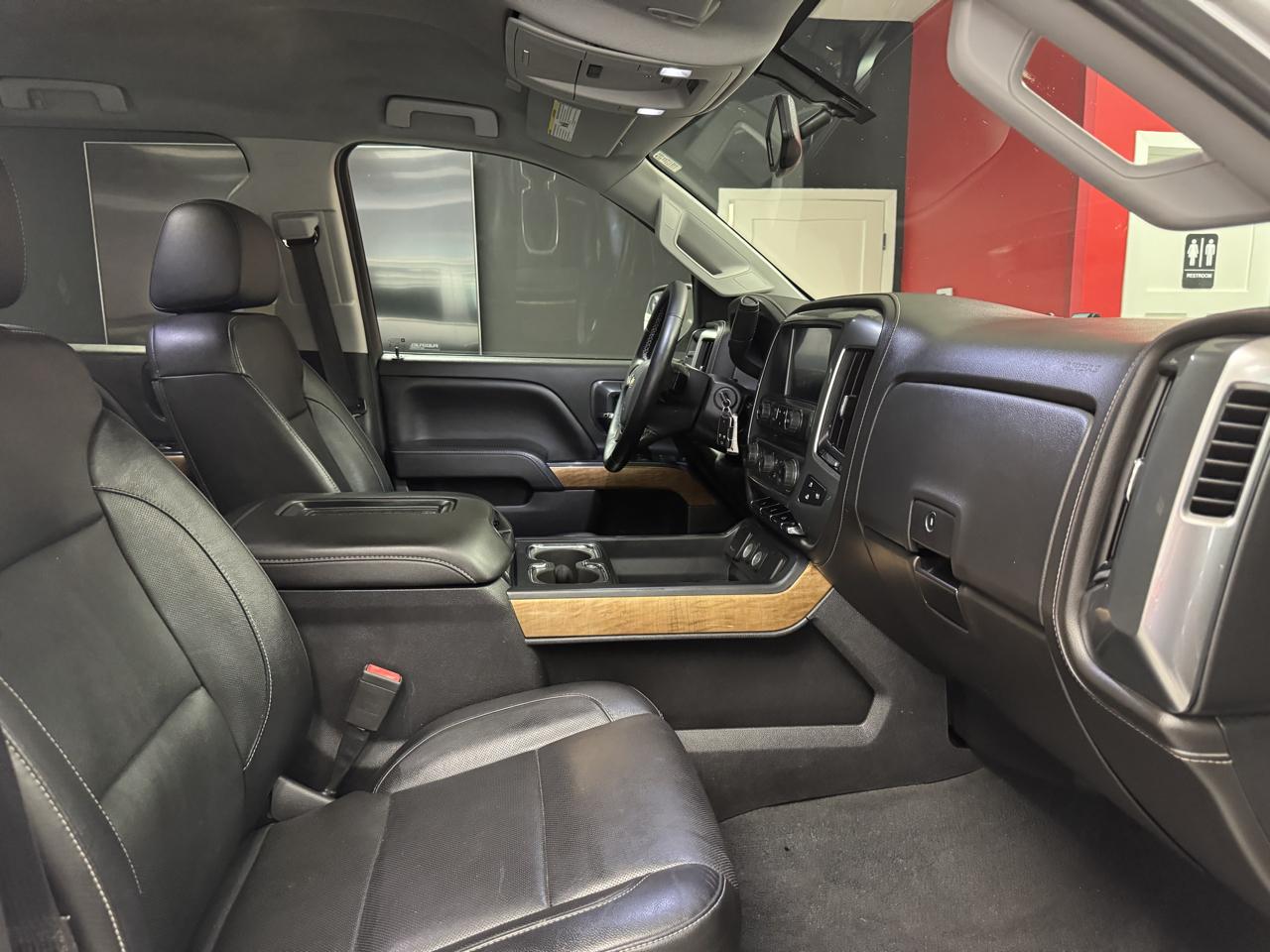 Chevrolet Silverado 1500 4WD Crew Cab 143.5" LTZ 2018