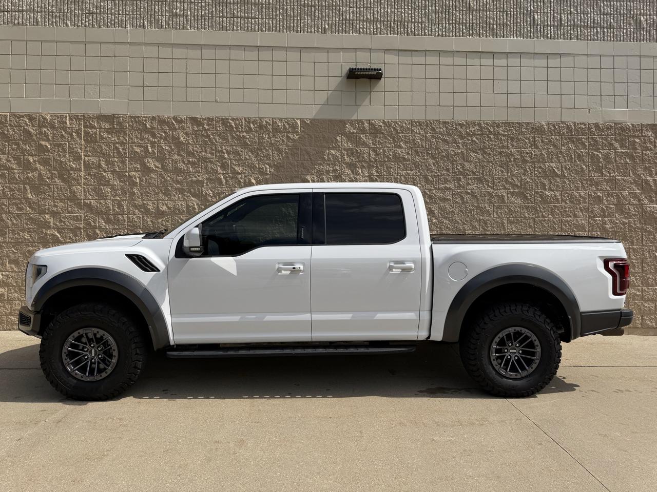 Ford F-150 Raptor 4WD SuperCrew 5.5' Box 2017