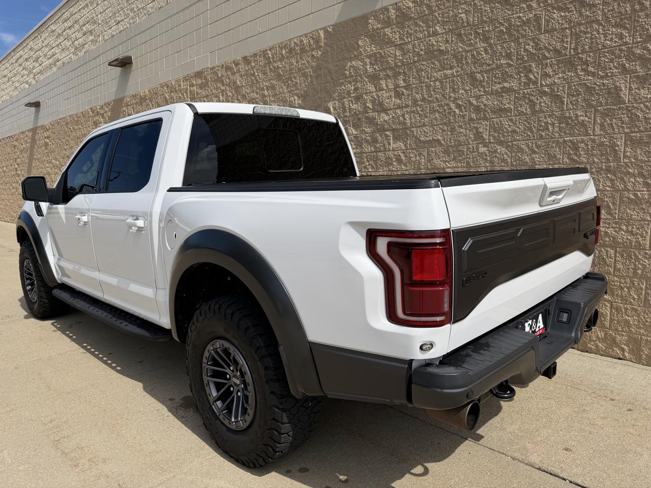 Ford F-150 Raptor 4WD SuperCrew 5.5' Box 2017