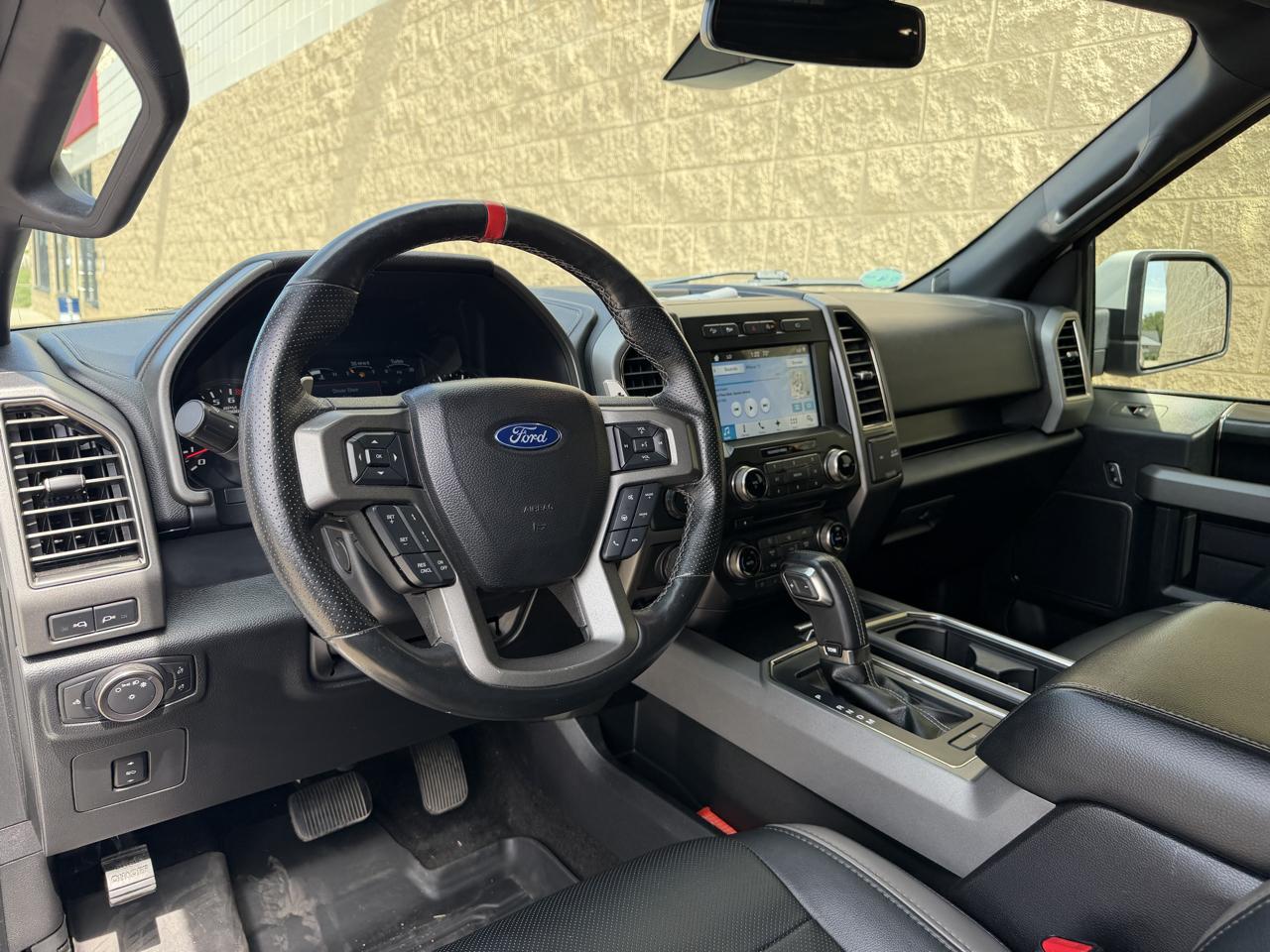 Ford F-150 Raptor 4WD SuperCrew 5.5' Box 2017