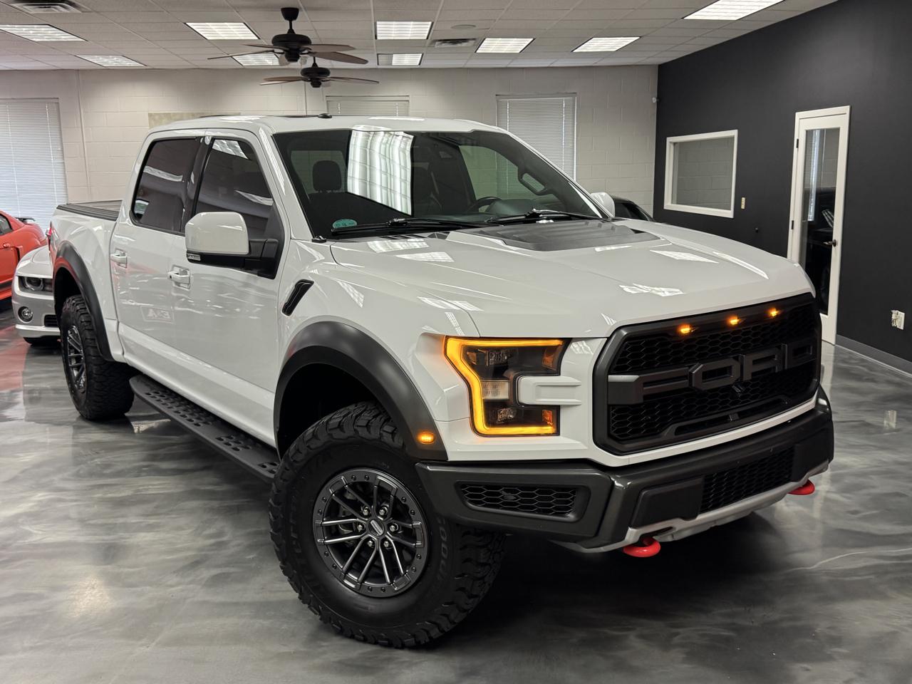 Ford F-150 Raptor 4WD SuperCrew 5.5' Box 2017