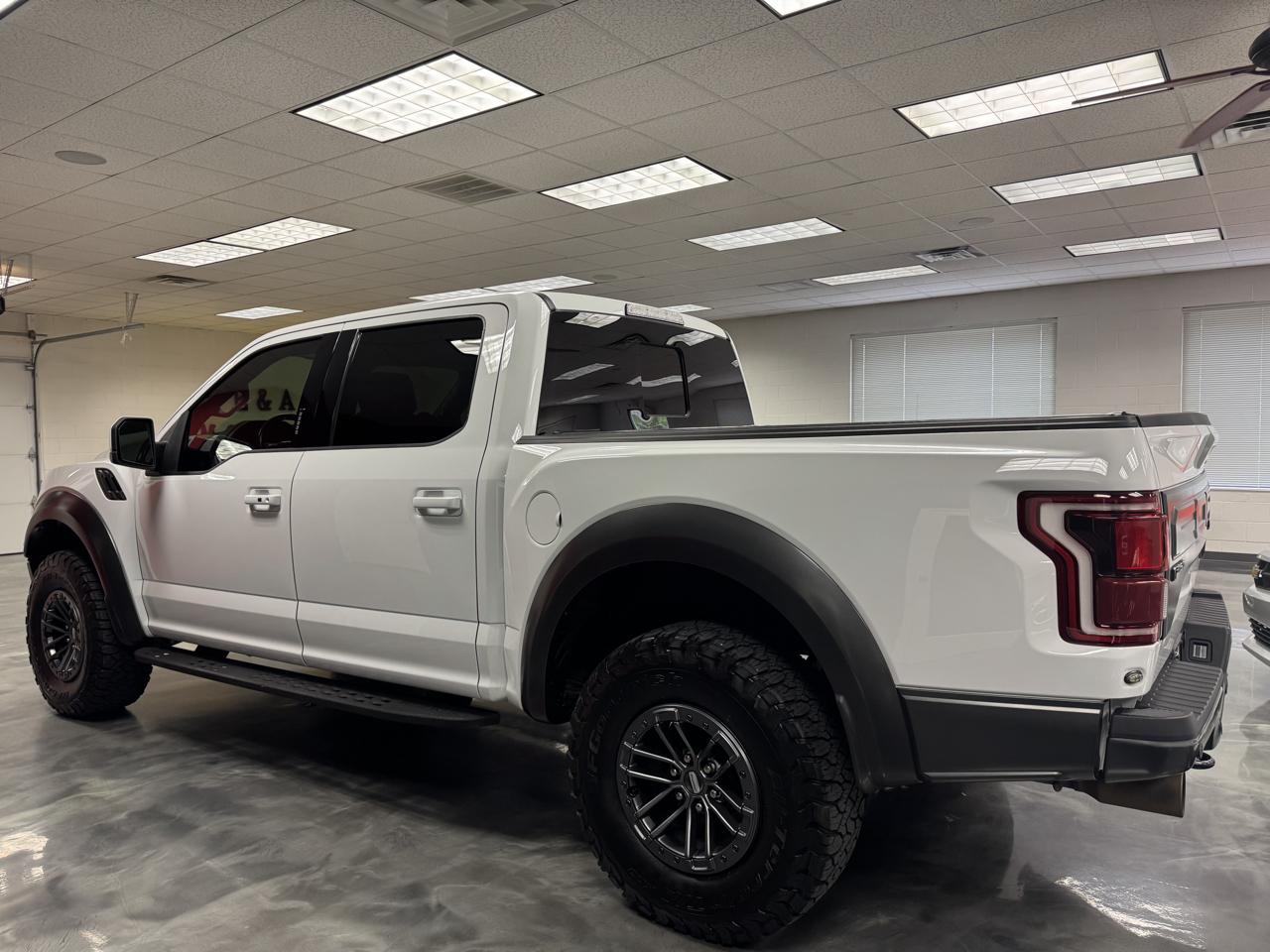 Ford F-150 Raptor 4WD SuperCrew 5.5' Box 2017
