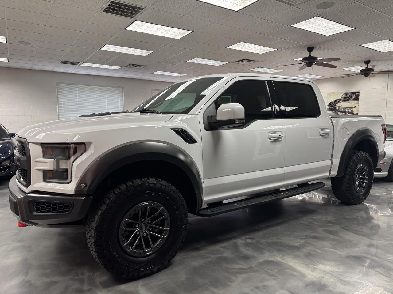 Ford F-150 Raptor 4WD SuperCrew 5.5' Box 2017
