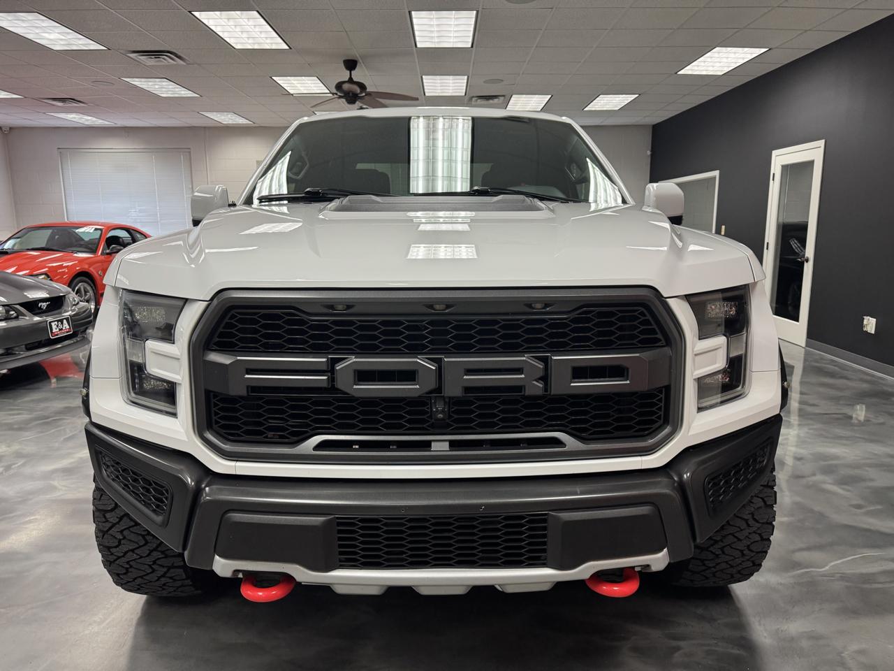 Ford F-150 Raptor 4WD SuperCrew 5.5' Box 2017
