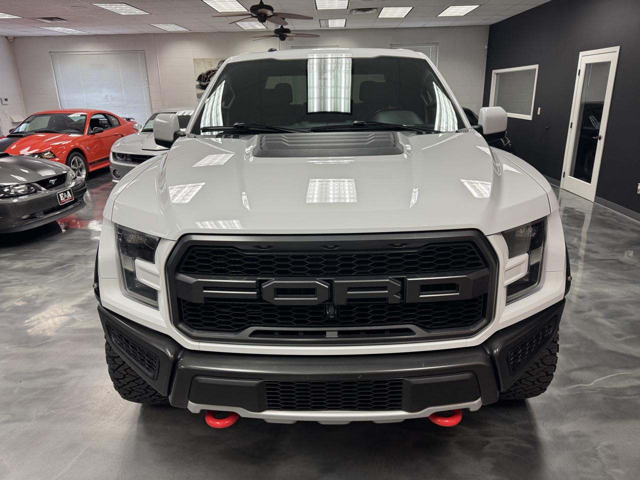 Ford F-150 Raptor 4WD SuperCrew 5.5' Box 2017