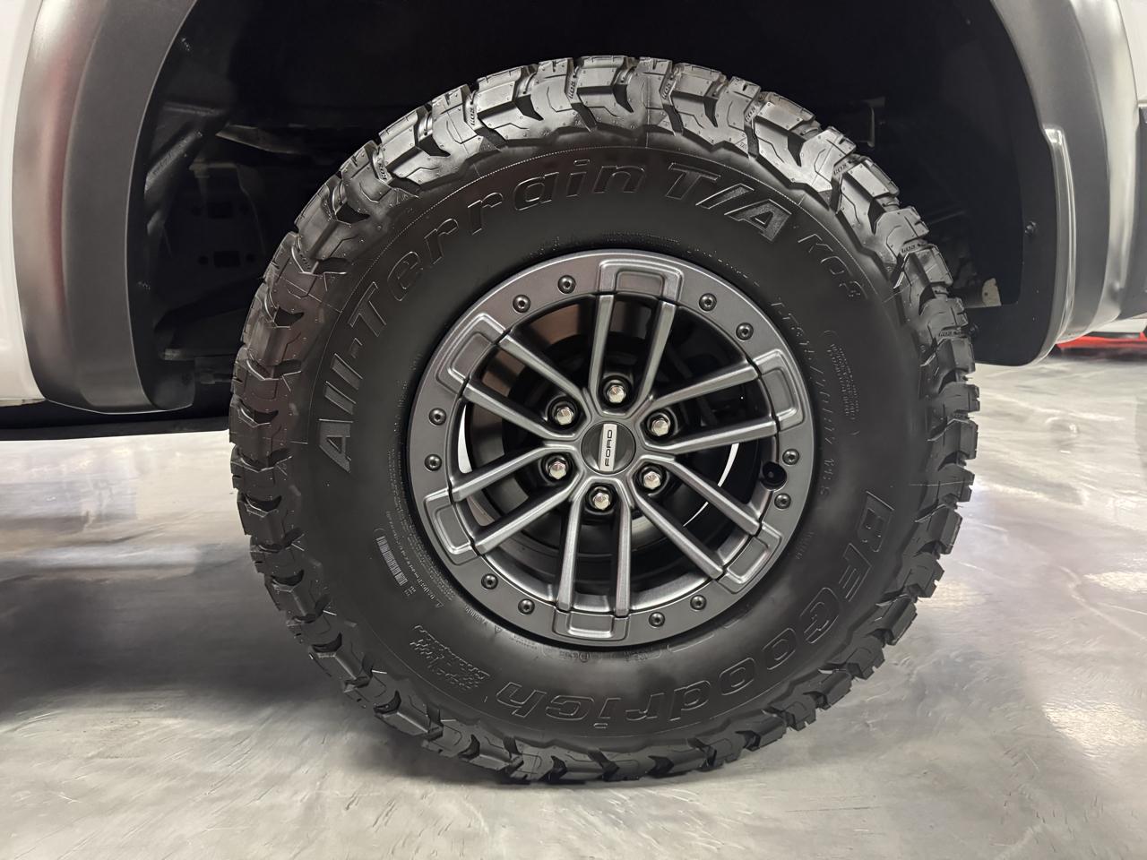Ford F-150 Raptor 4WD SuperCrew 5.5' Box 2017