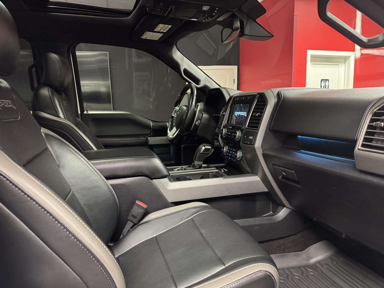 Ford F-150 Raptor 4WD SuperCrew 5.5' Box 2017