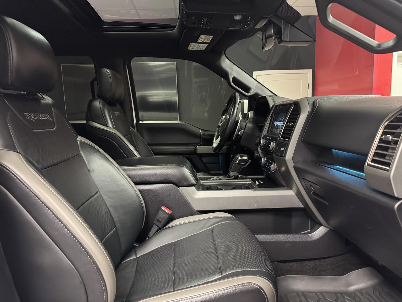 Ford F-150 Raptor 4WD SuperCrew 5.5' Box 2017