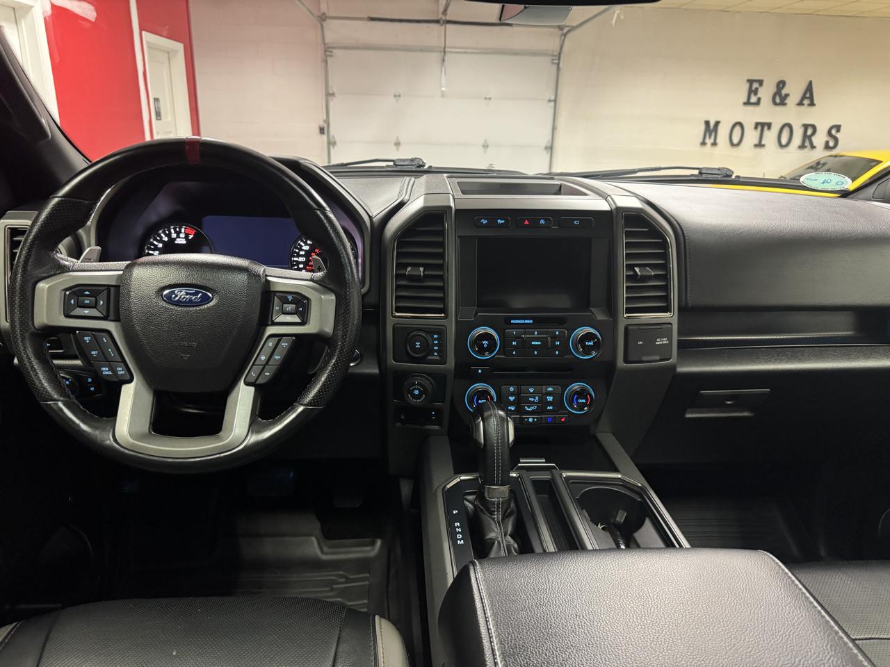 Ford F-150 Raptor 4WD SuperCrew 5.5' Box 2017
