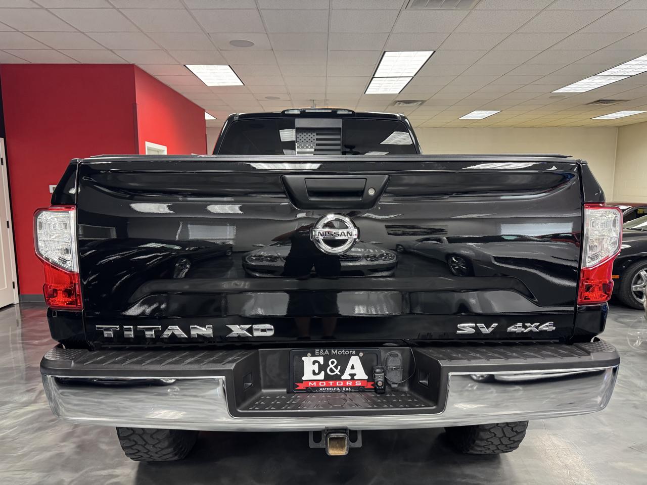 Nissan Titan XD 4x4 Crew Cab SV 2017