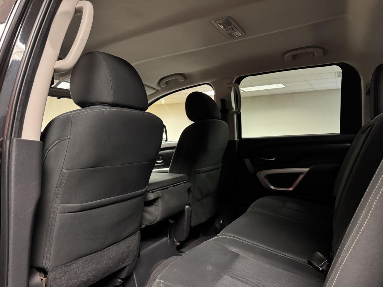 Nissan Titan XD 4x4 Crew Cab SV 2017