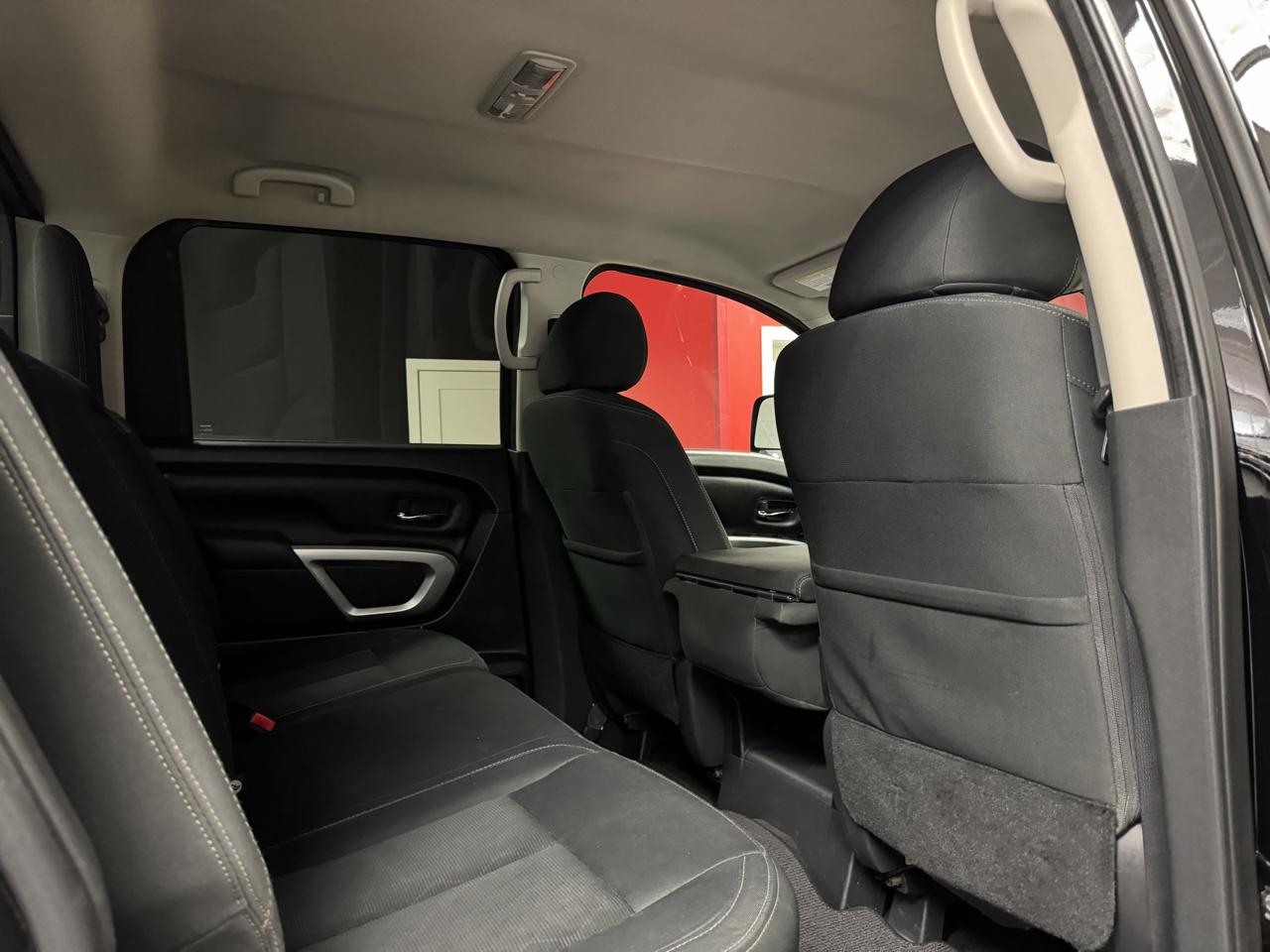 Nissan Titan XD 4x4 Crew Cab SV 2017