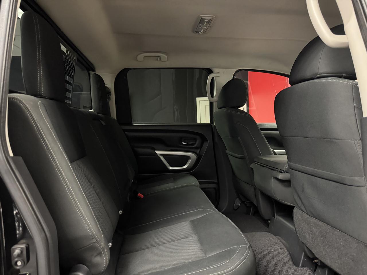 Nissan Titan XD 4x4 Crew Cab SV 2017