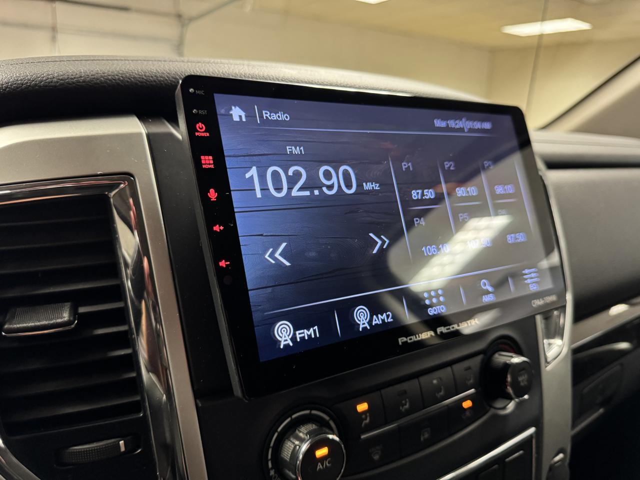 Nissan Titan XD 4x4 Crew Cab SV 2017