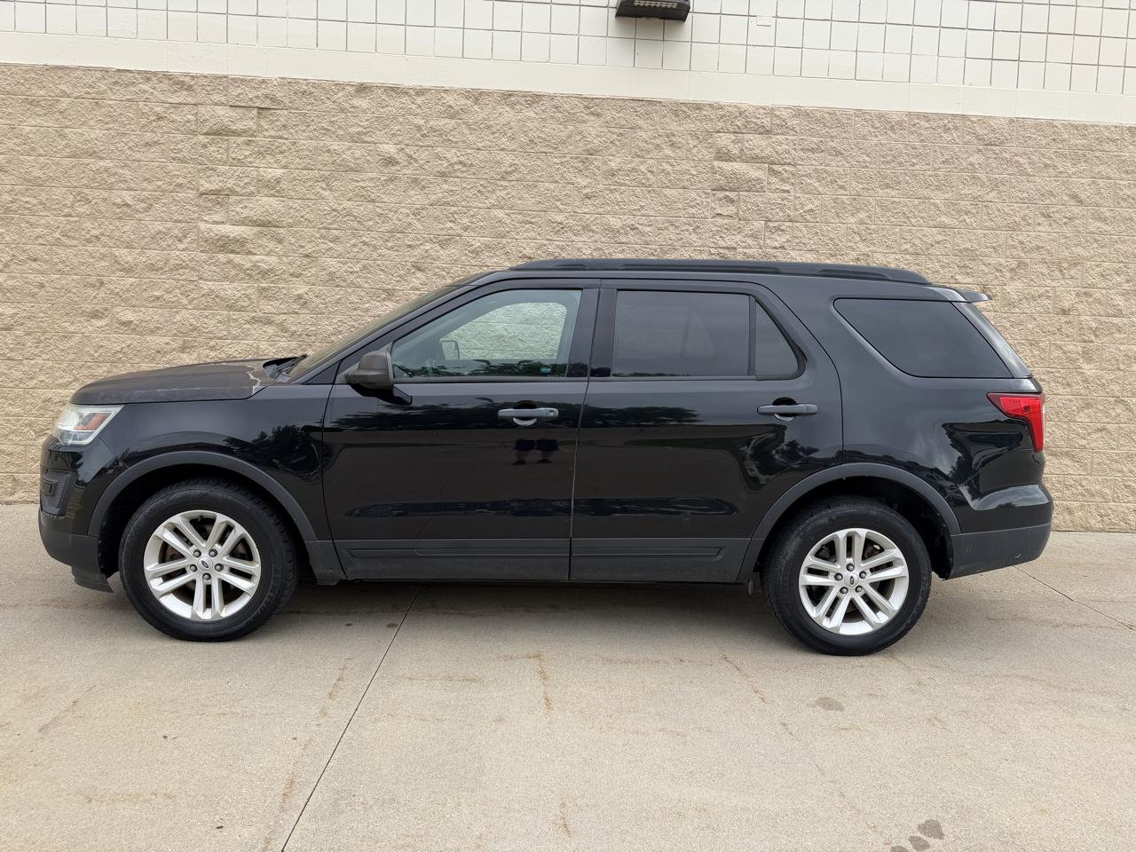 Ford Explorer Base 4WD 2017