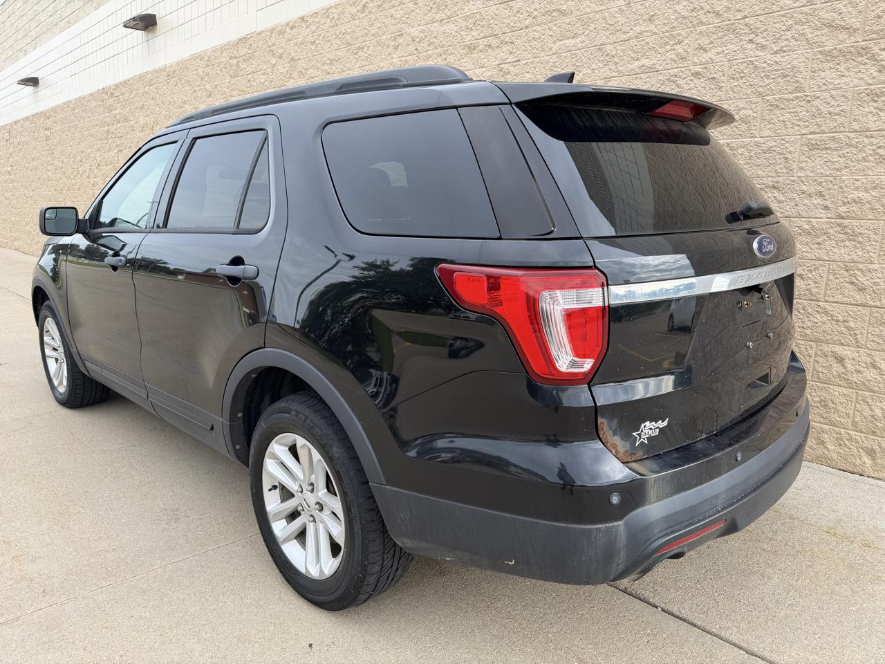 Ford Explorer Base 4WD 2017