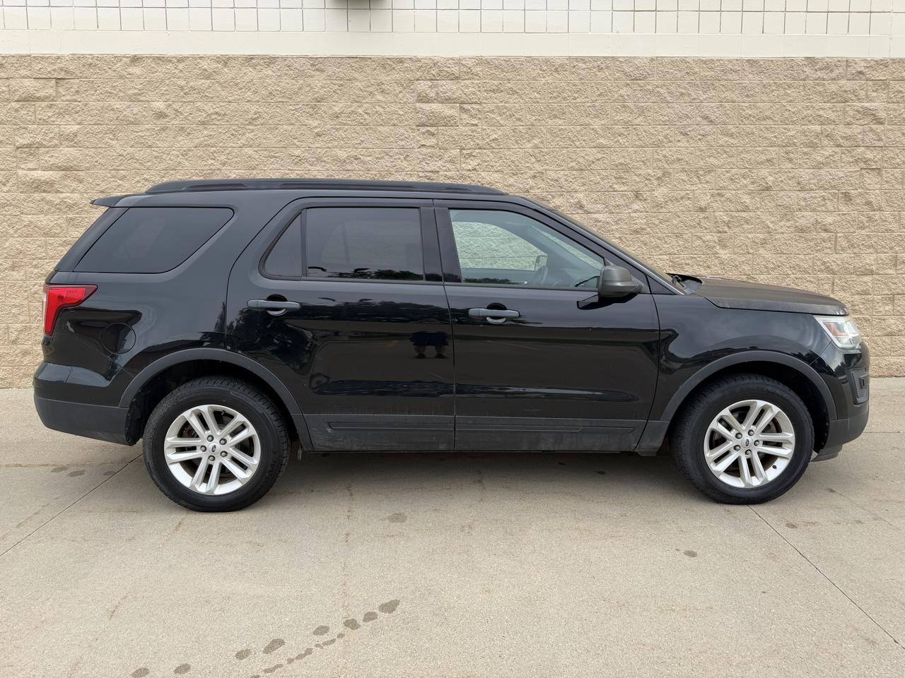 Ford Explorer Base 4WD 2017