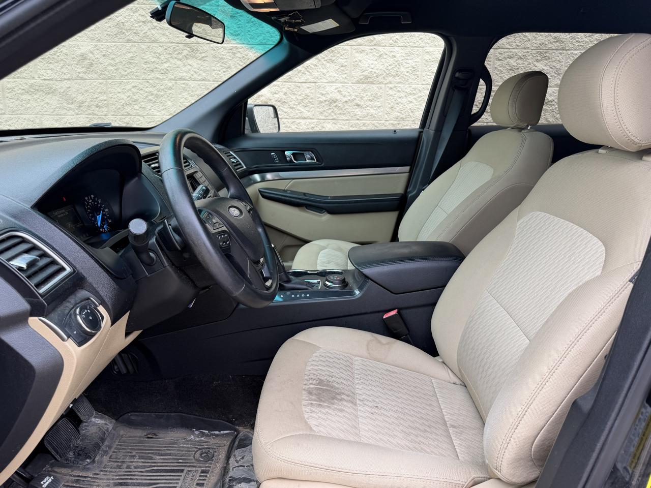 Ford Explorer Base 4WD 2017