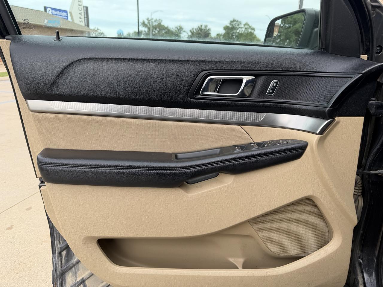 Ford Explorer Base 4WD 2017