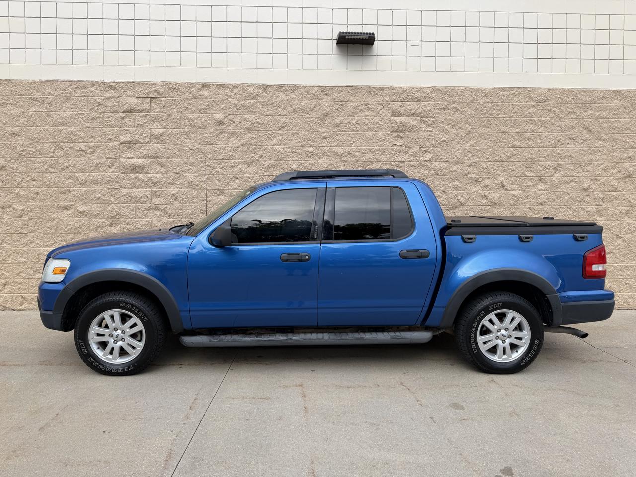 Ford Explorer Sport Trac 4WD 4dr XLT 2010