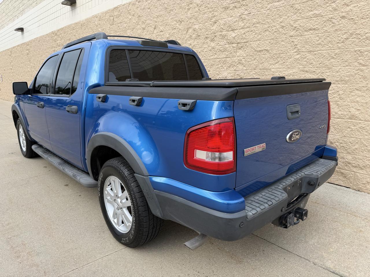 Ford Explorer Sport Trac 4WD 4dr XLT 2010
