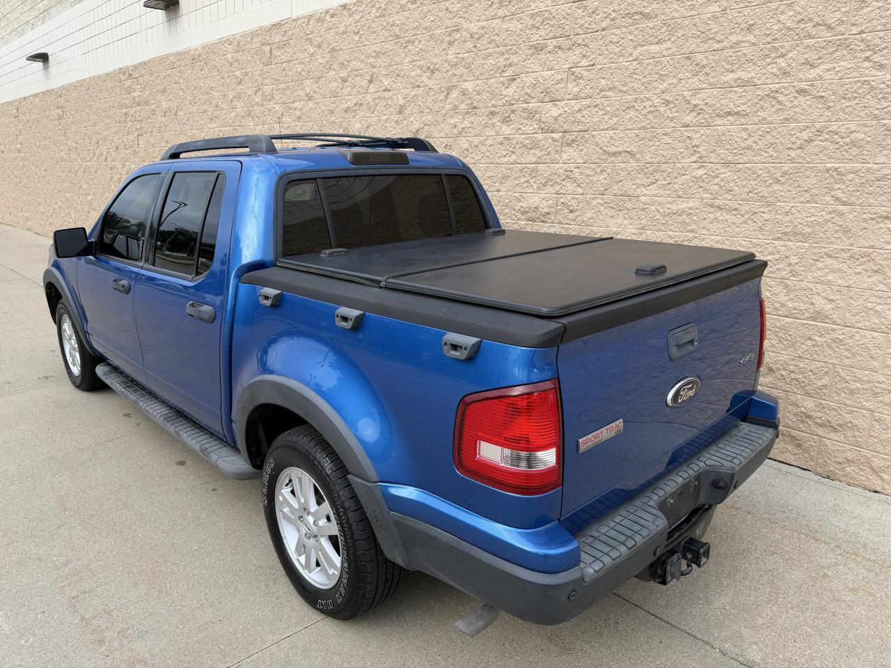 Ford Explorer Sport Trac 4WD 4dr XLT 2010