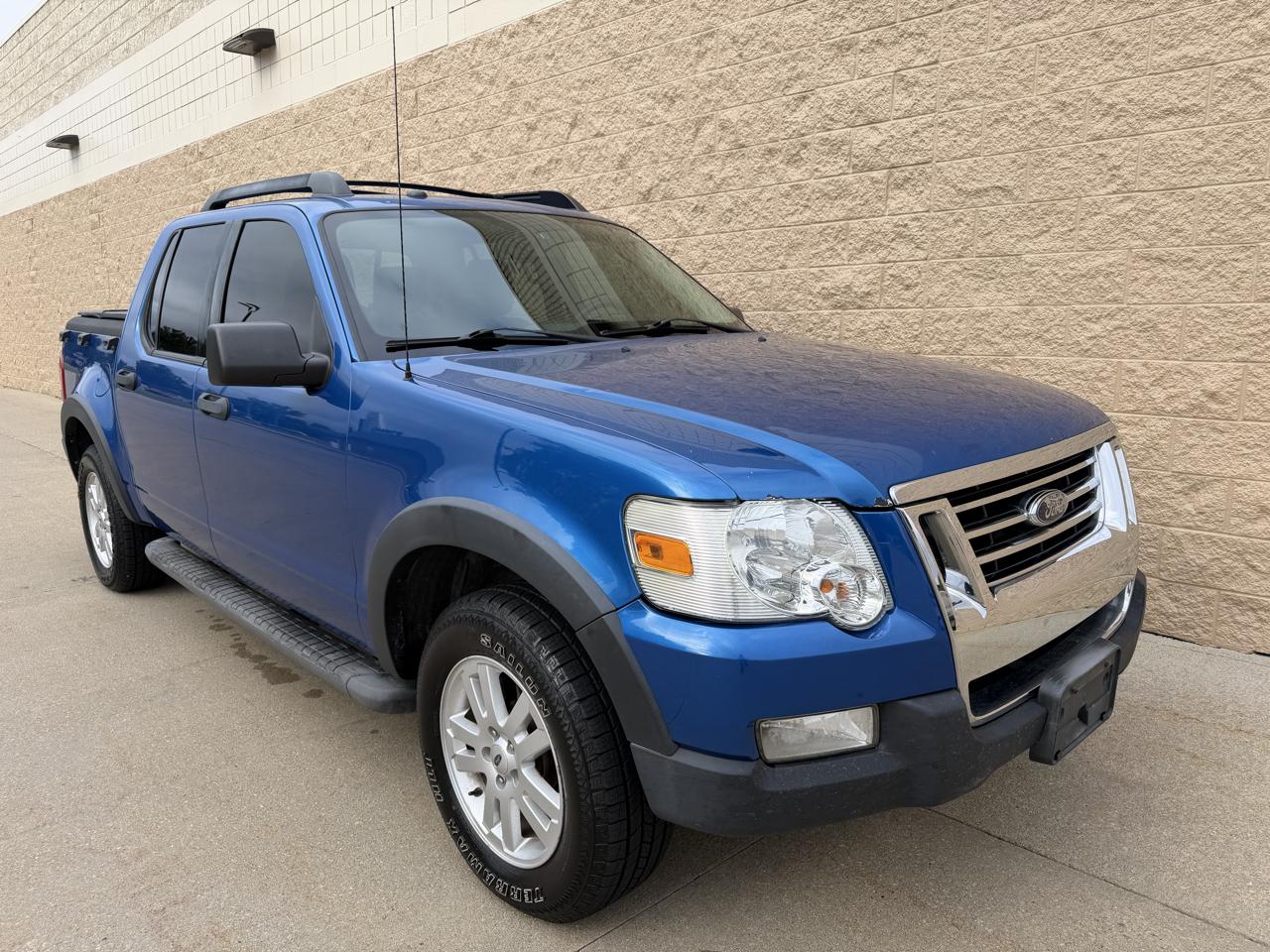 Ford Explorer Sport Trac 4WD 4dr XLT 2010