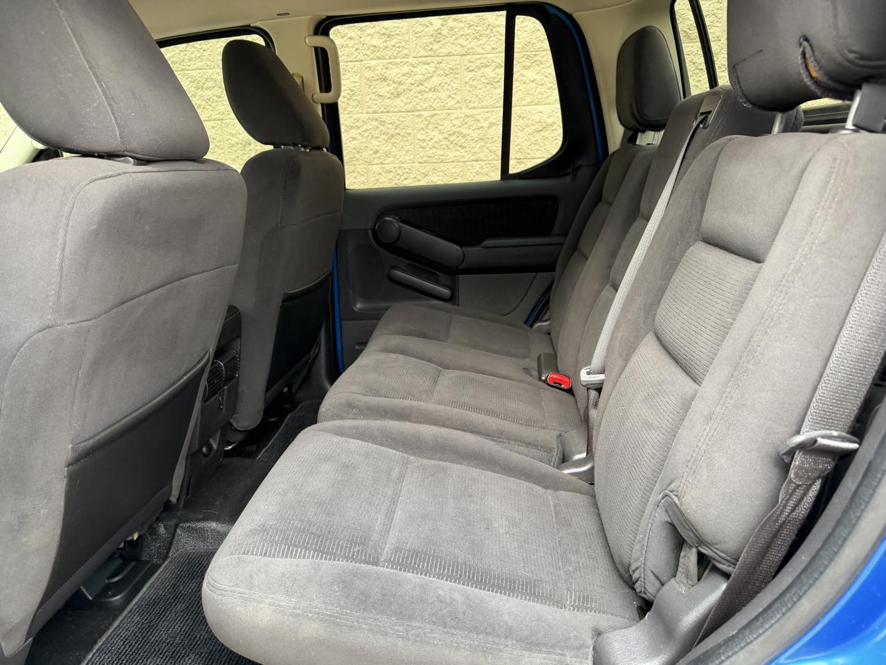 Ford Explorer Sport Trac 4WD 4dr XLT 2010