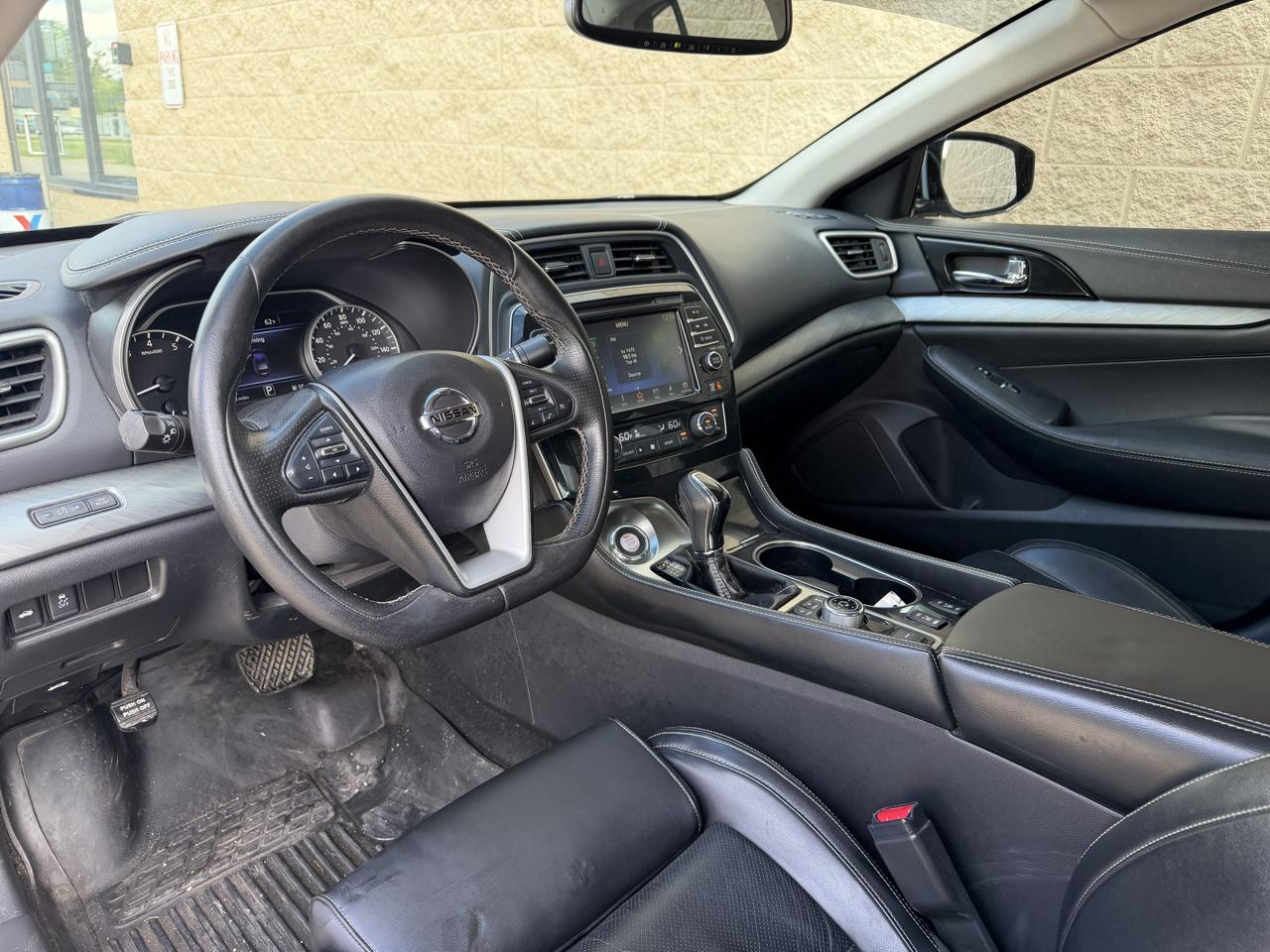 Nissan Maxima SV 3.5L 2017