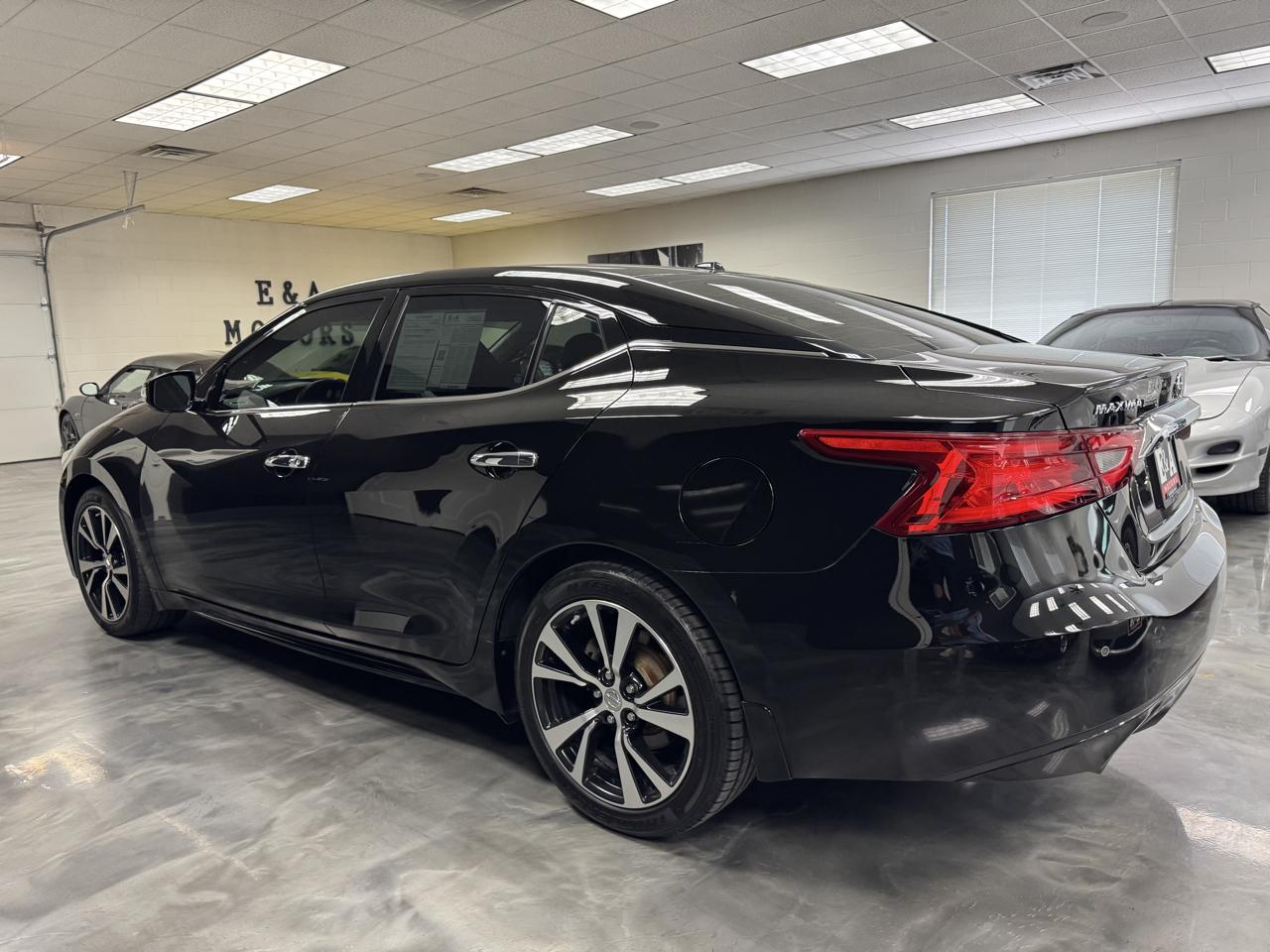 Nissan Maxima SV 3.5L 2017